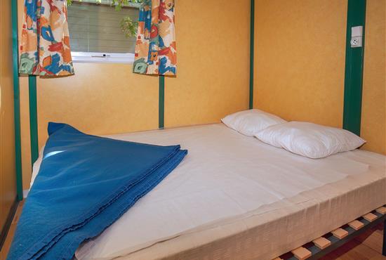 Chalet Océan,chambre 1 lit double - Camping La Siesta | La Faute sur Mer