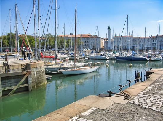 La Rochelle près du Camping La Siesta, camping 4 étoiles avec espace aquatique, location emplacements, mobil homes, chalets, appartements, vente de mobil homes à La Faute sur Mer en Vendée - Camping La Siesta | La Faute sur Mer